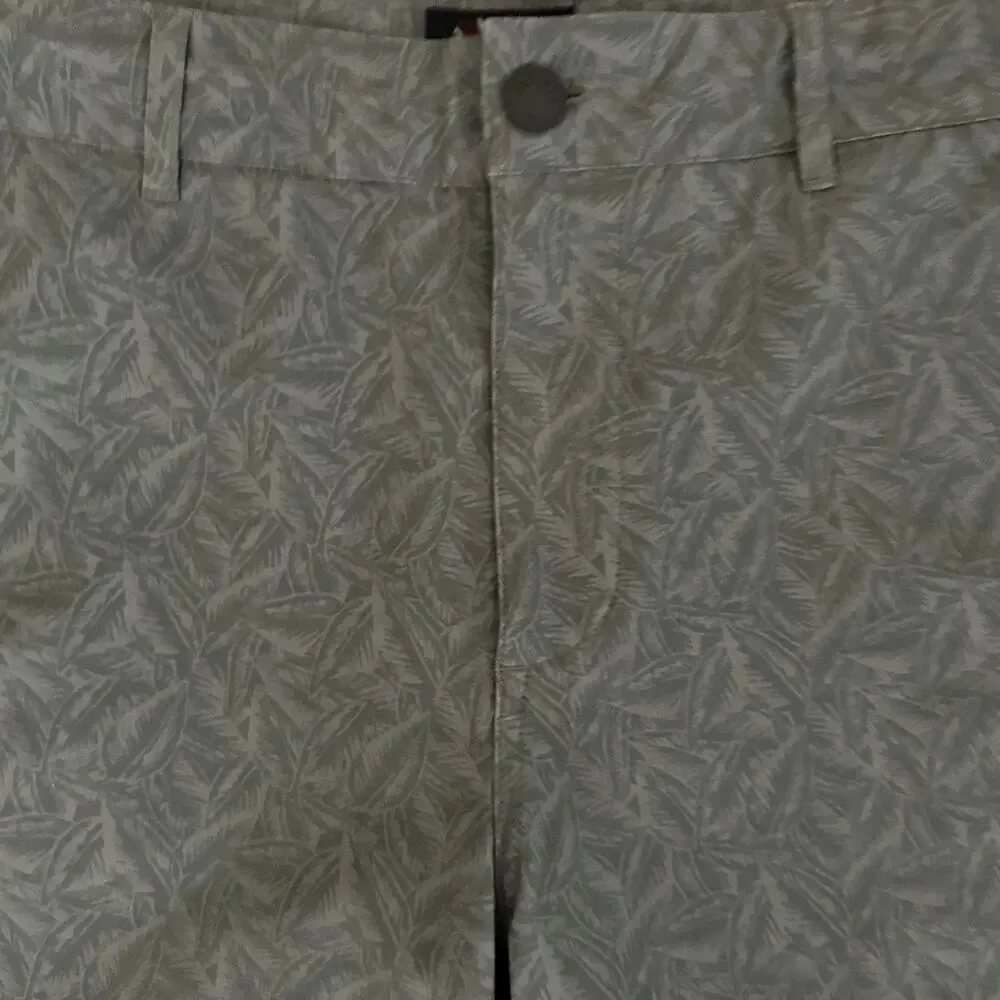 Faherty All Day 31 X 9” Short Belharra Dunes Grey Green All Over Tropical Print